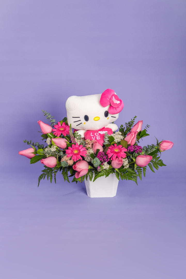Box de rosas rosadas con peluche de hello kitty