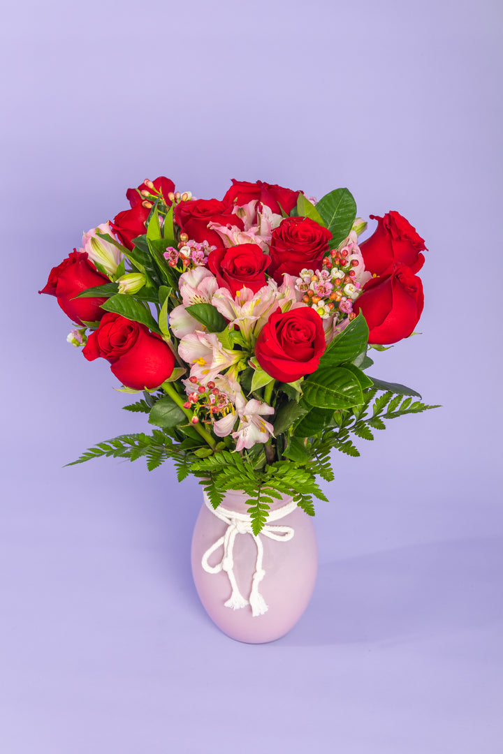 Jarron rosado con rosas