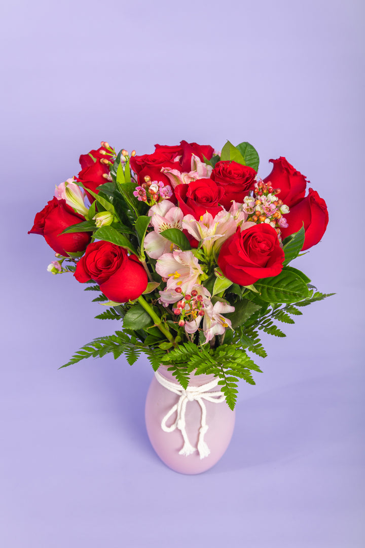 Jarron rosado con rosas