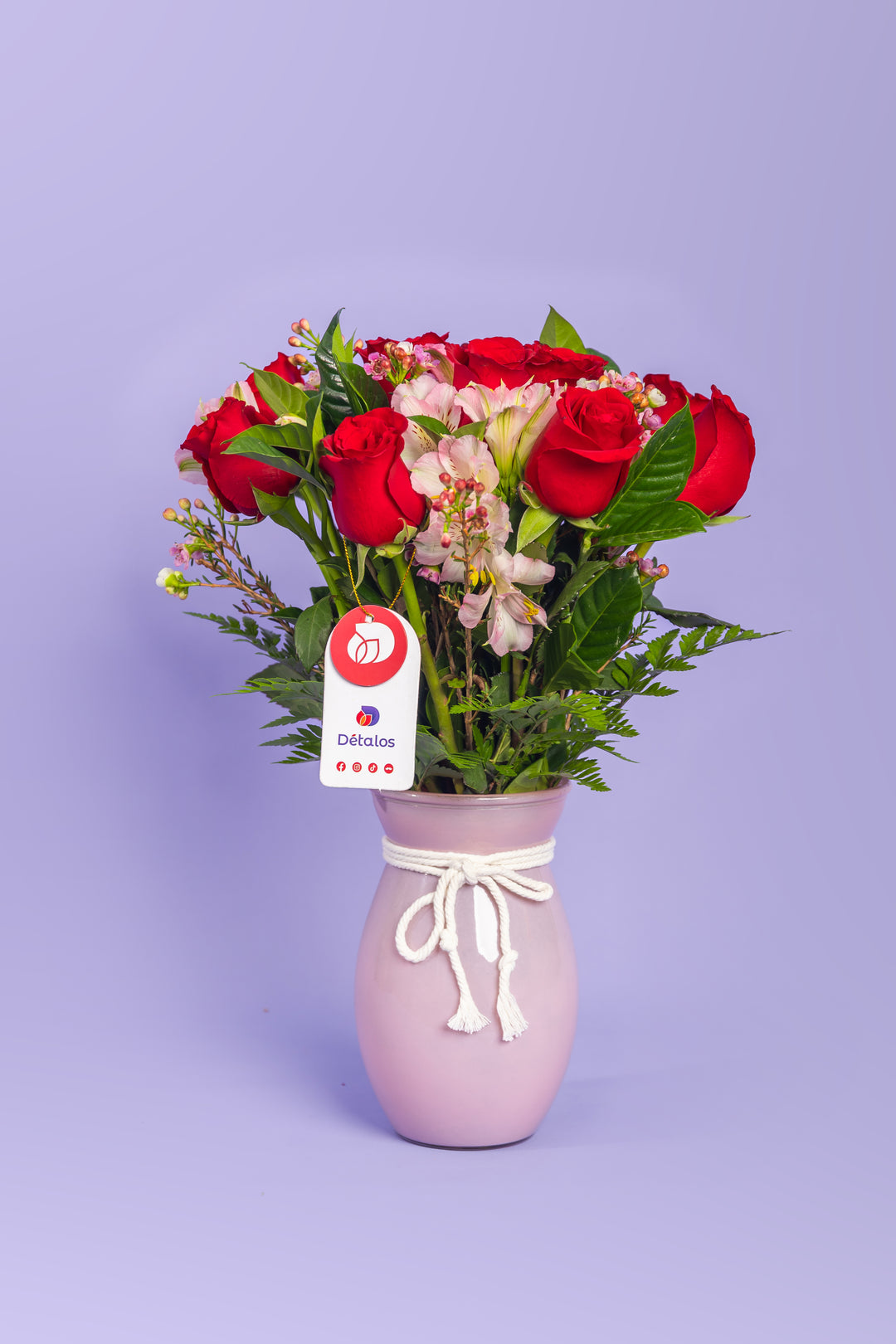 Jarron rosado con rosas