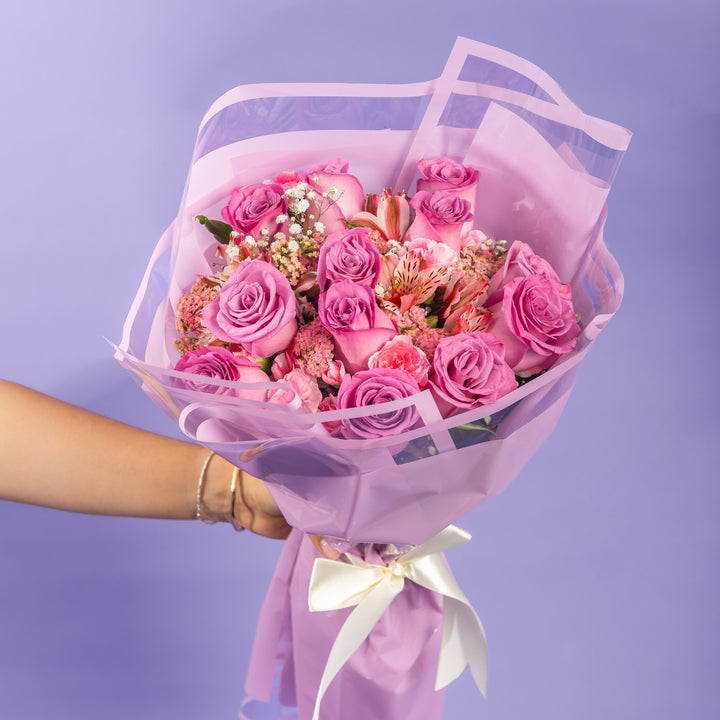 Ramo de 12 rosas lila