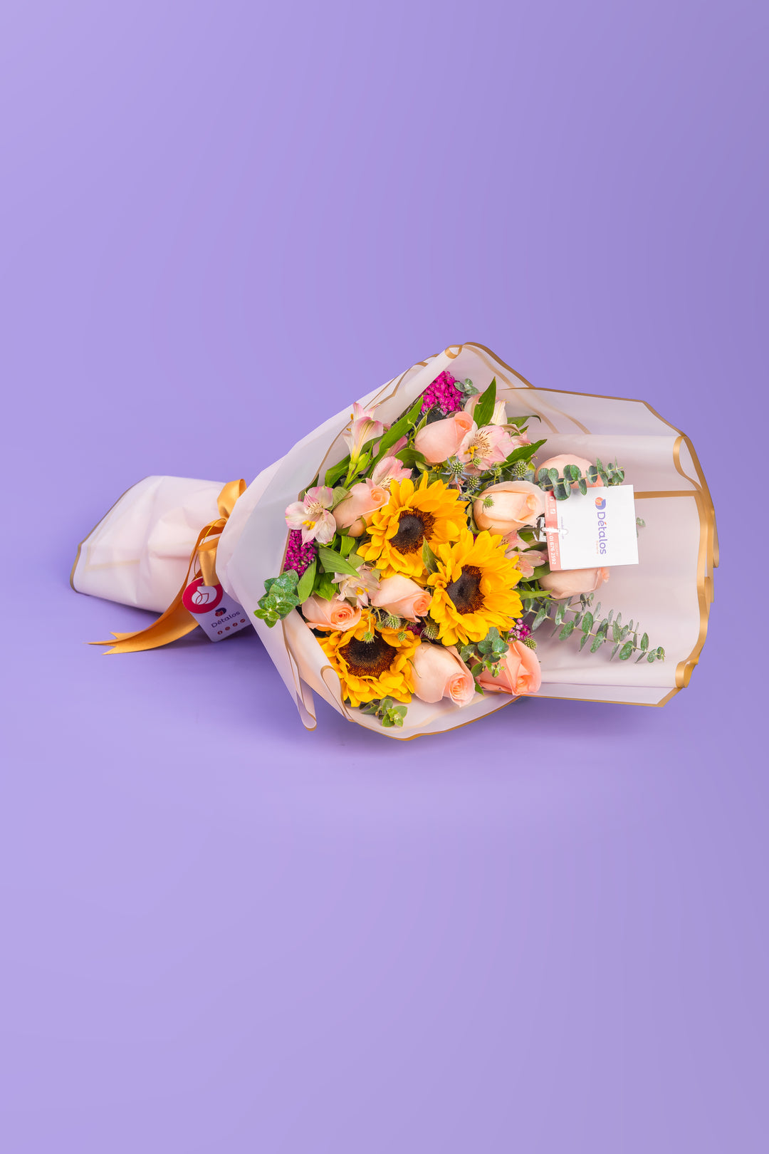 Ramo de girasoles con rosas
