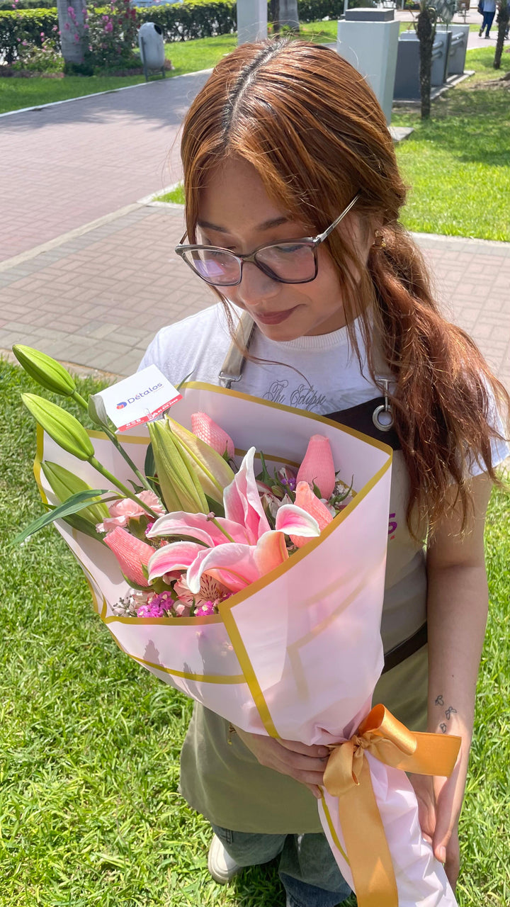 Ramo de Lirios Rosados con Rosas