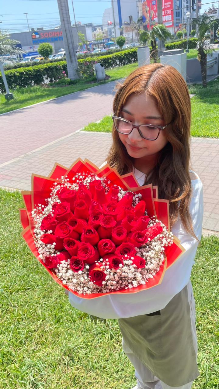 RAMO DE 36 ROSAS ROJAS